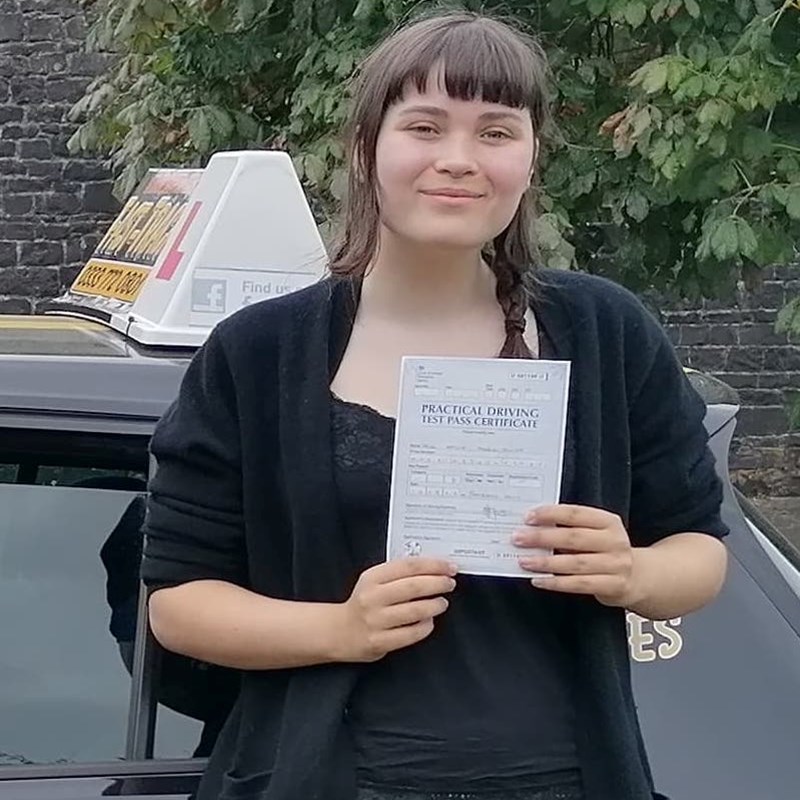 Evie-Morris Julien Review of Fast Track Driving School