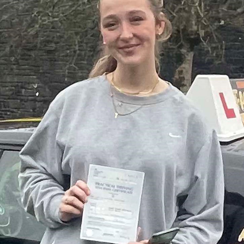 Hattie Mallinder Review of Fast Track Driving School