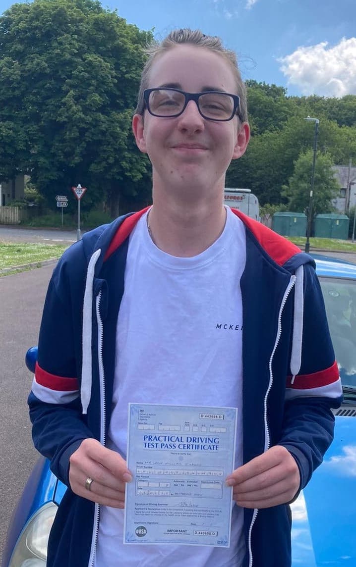 Leon Lewis (Test Pass)