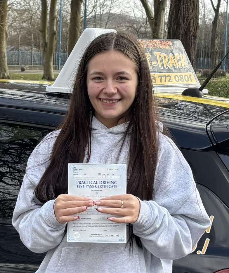 Ella Rolinson (Test Pass)