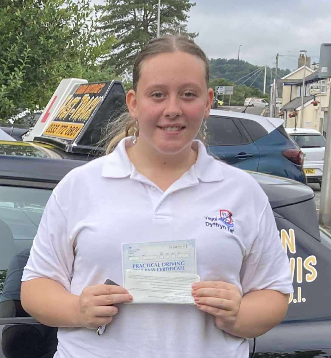 Elen Morris (Test Pass)