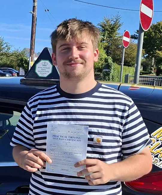 Ifan Morris (Test Pass)