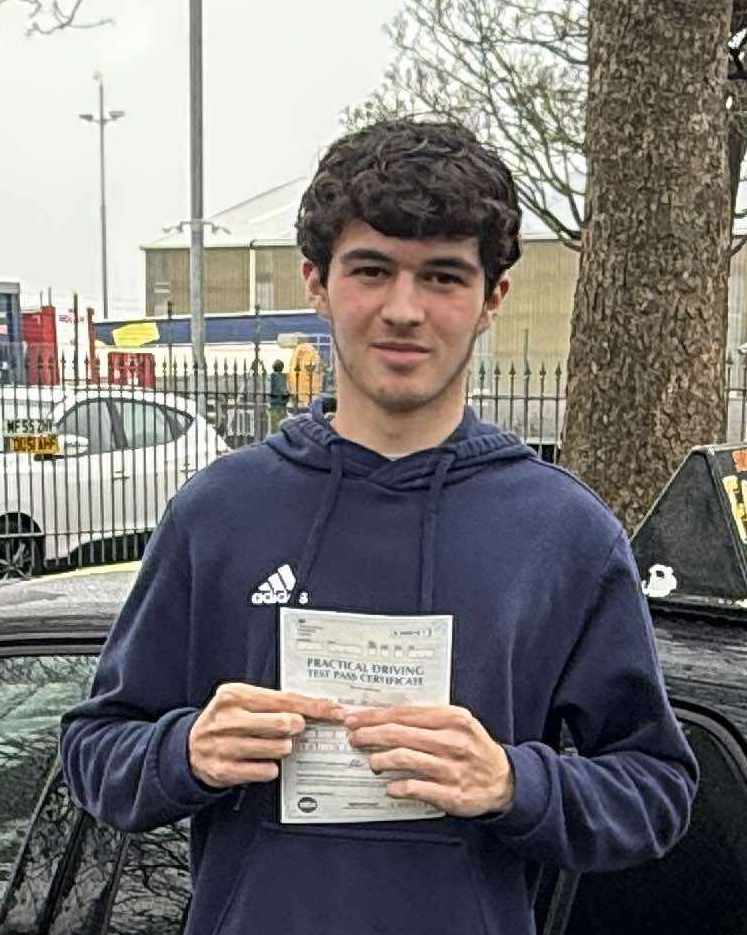 Harry Peniket (Test Pass)